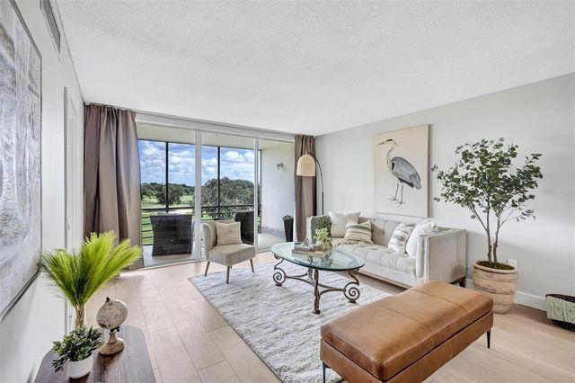 7461 W COUNTRY CLUB DRIVE N 408, Sarasota, FL 34243
