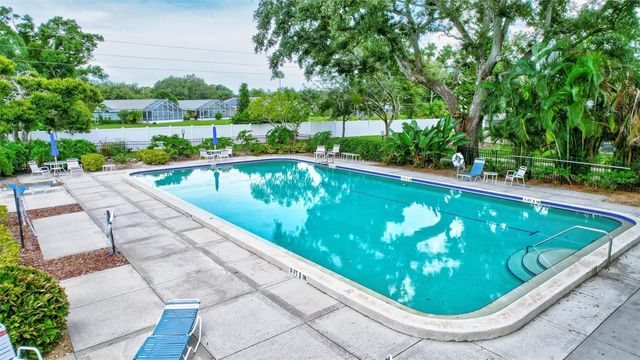 7461 W COUNTRY CLUB DRIVE N 408, Sarasota, FL 34243