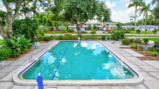 7461 W COUNTRY CLUB DRIVE N 408, Sarasota, FL 34243