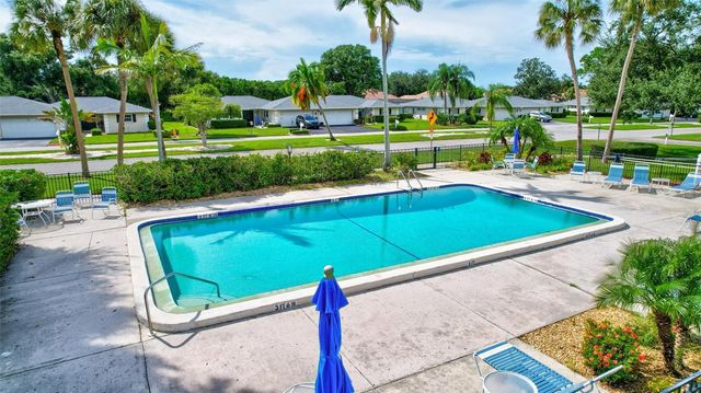 7461 W COUNTRY CLUB DRIVE N 408, Sarasota, FL 34243