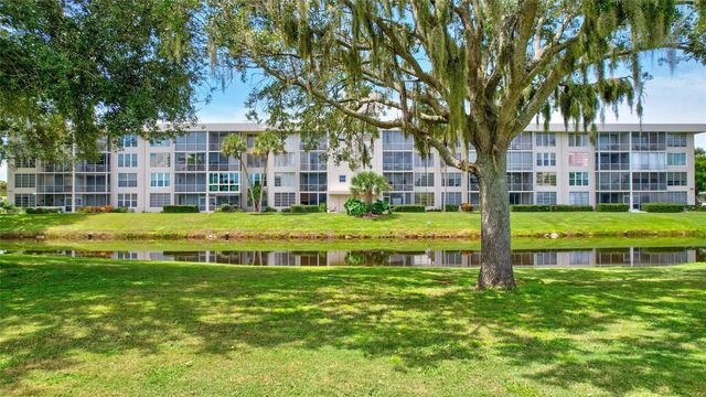 7461 W COUNTRY CLUB DRIVE N 408, Sarasota, FL 34243