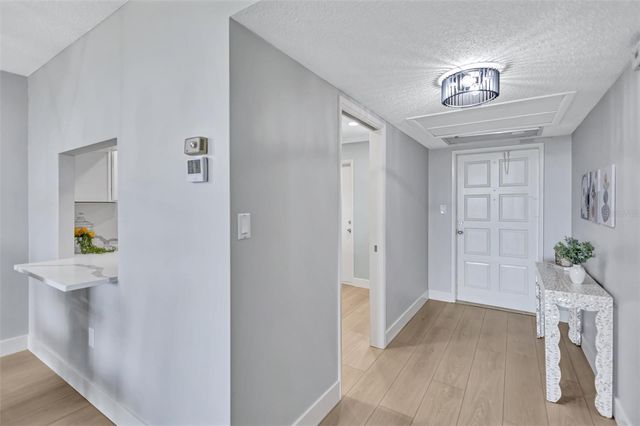 7461 W COUNTRY CLUB DRIVE N 408, Sarasota, FL 34243
