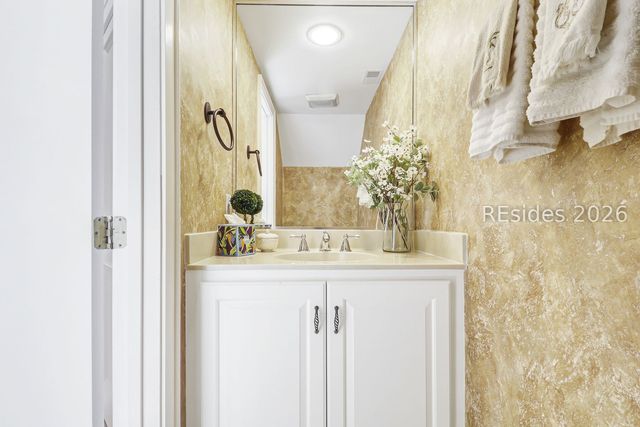 5 Newport Dr Apt 1206, Hilton Head Island, SC 29928