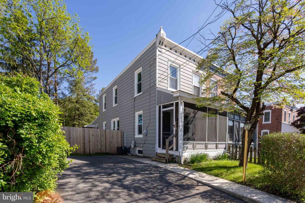 32 JEFFERSON AVE, Eagleville, PA 19403