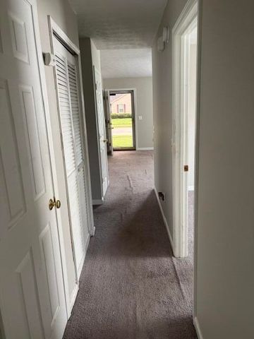 105 Charmac Road, Versailles, KY 40383