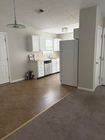 105 Charmac Road, Versailles, KY 40383