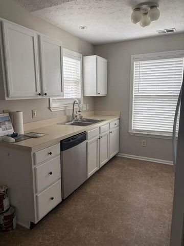 105 Charmac Road, Versailles, KY 40383