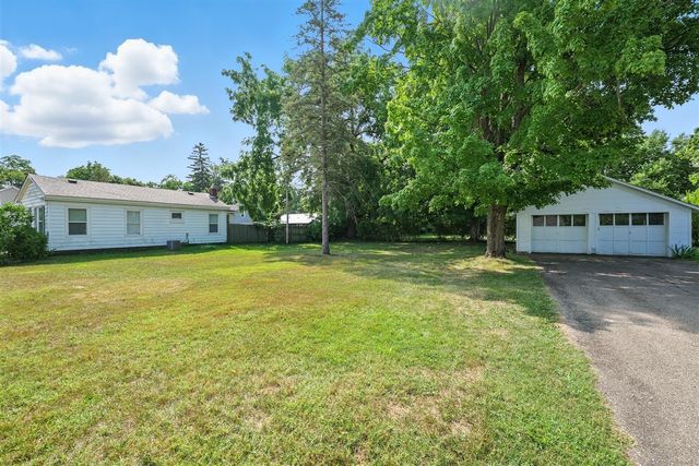 210 Drew Street, Paw Paw, MI 49079