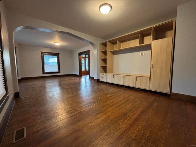 620 S 7th Street, Goshen, IN 46526