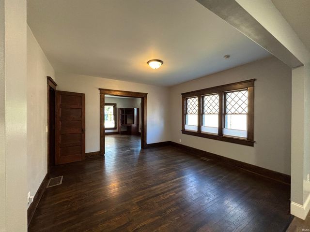 620 S 7th Street, Goshen, IN 46526