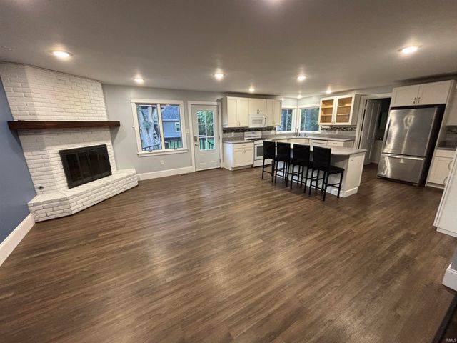 620 S 7th Street, Goshen, IN 46526