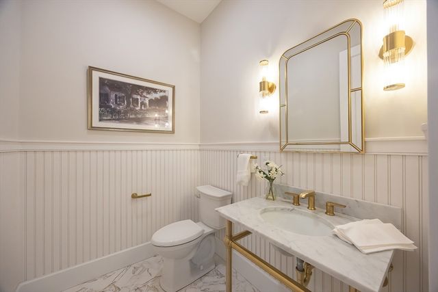 28 Quaker Run, Mashpee, MA 02649