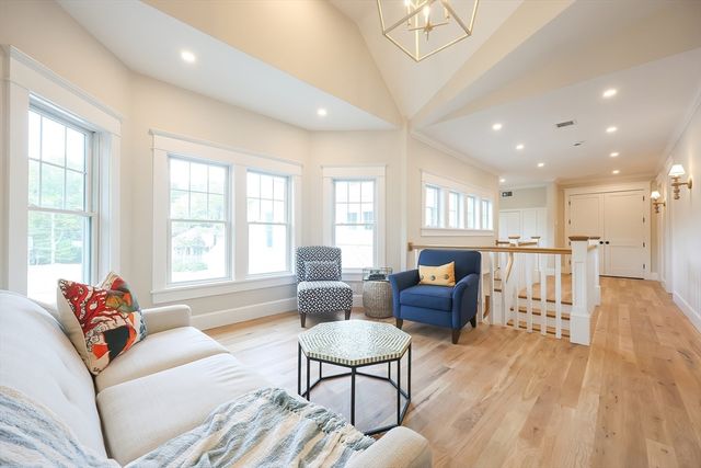 28 Quaker Run, Mashpee, MA 02649