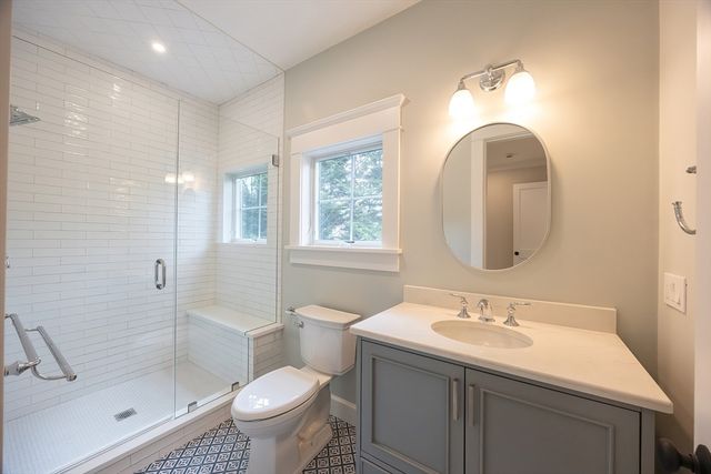 28 Quaker Run, Mashpee, MA 02649