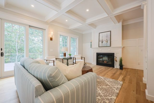 28 Quaker Run, Mashpee, MA 02649