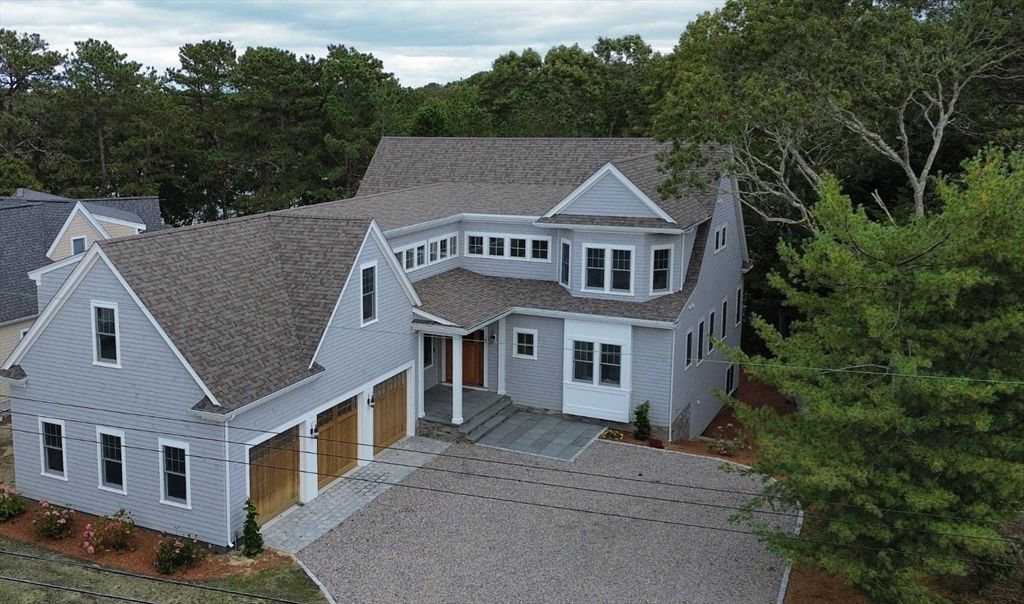 28 Quaker Run, Mashpee, MA 02649