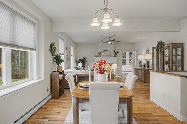 10 Stonebrook Circle, Essex, VT 05452