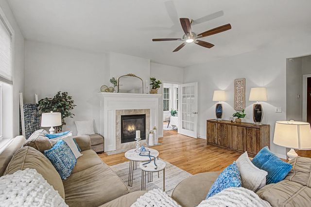 10 Stonebrook Circle, Essex, VT 05452