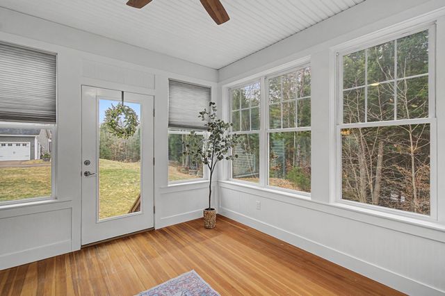 10 Stonebrook Circle, Essex, VT 05452