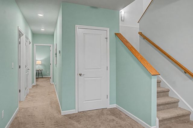 10 Stonebrook Circle, Essex, VT 05452