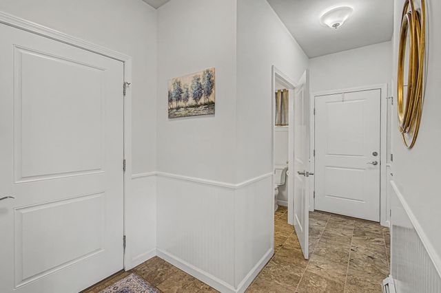 10 Stonebrook Circle, Essex, VT 05452