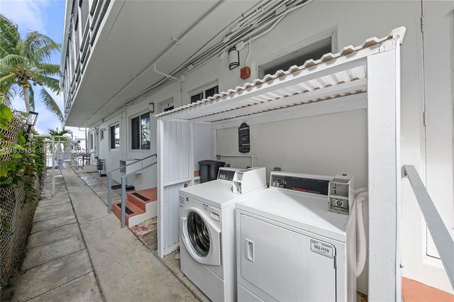 8040 Tatum Waterway Dr 11, Miami Beach, FL 33141