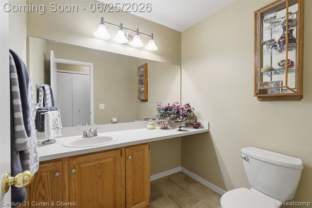 30785 Mystic Forest Drive, Farmington, MI 48331