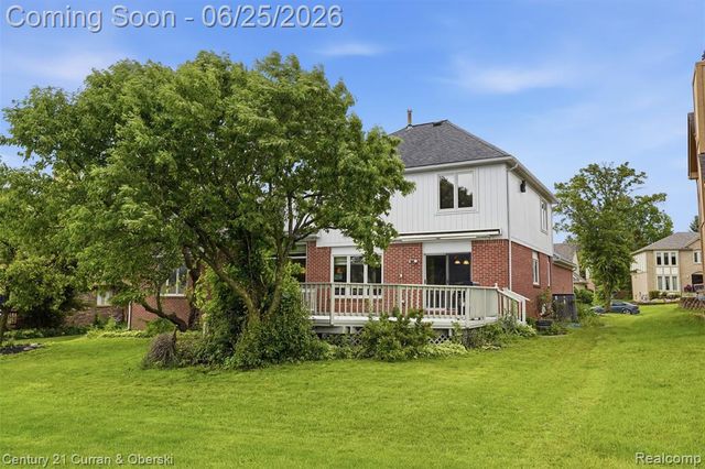 30785 Mystic Forest Drive, Farmington, MI 48331