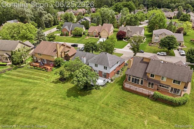 30785 Mystic Forest Drive, Farmington, MI 48331