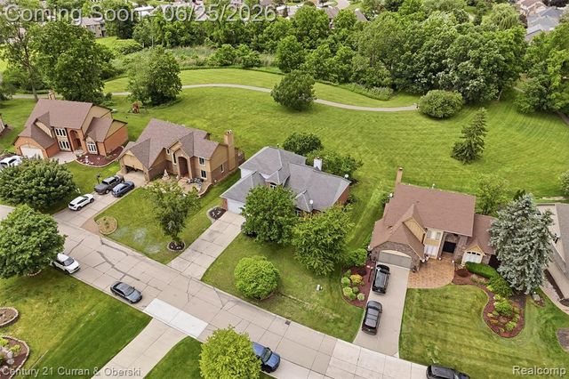 30785 Mystic Forest Drive, Farmington, MI 48331