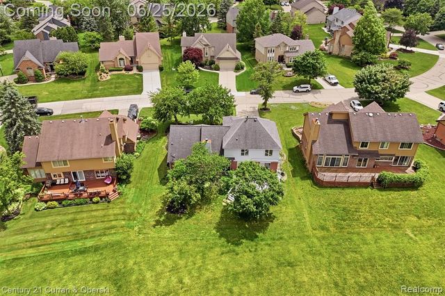 30785 Mystic Forest Drive, Farmington, MI 48331