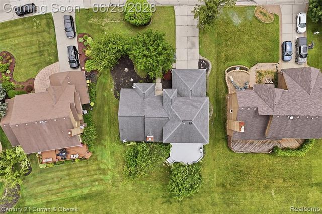 30785 Mystic Forest Drive, Farmington, MI 48331
