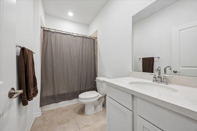 685 Papaya DR, Buda, TX 78610