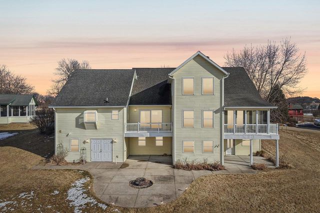 S1135 Rhine Drive, La Valle, WI 53941