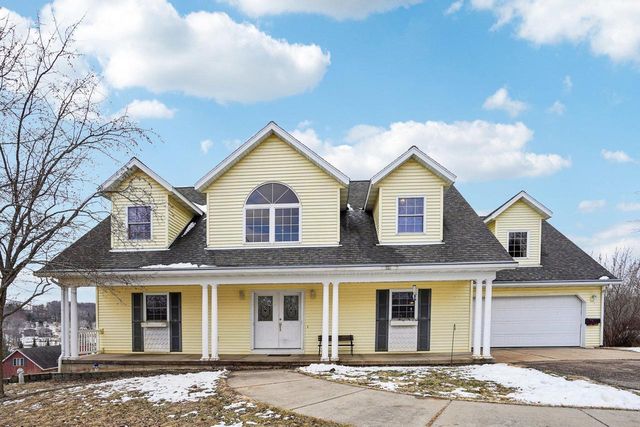 S1135 Rhine Drive, La Valle, WI 53941