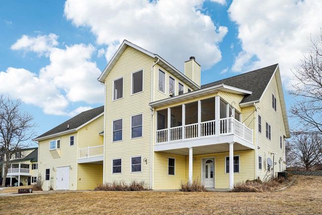 S1135 Rhine Drive, La Valle, WI 53941