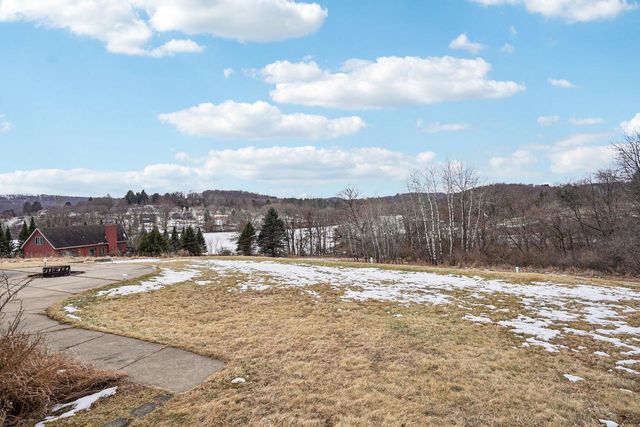 S1135 Rhine Drive, La Valle, WI 53941