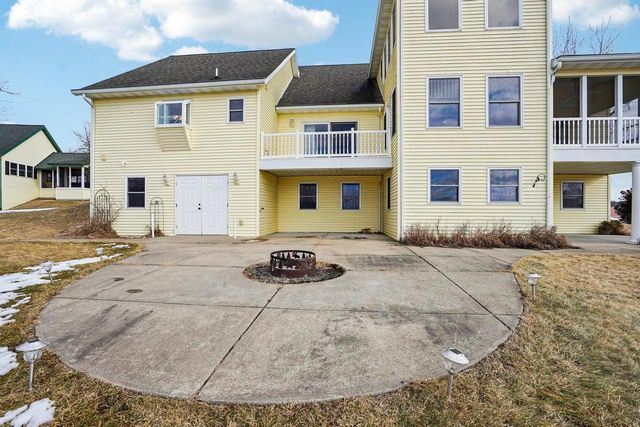 S1135 Rhine Drive, La Valle, WI 53941