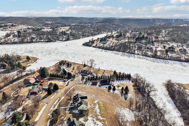 S1135 Rhine Drive, La Valle, WI 53941