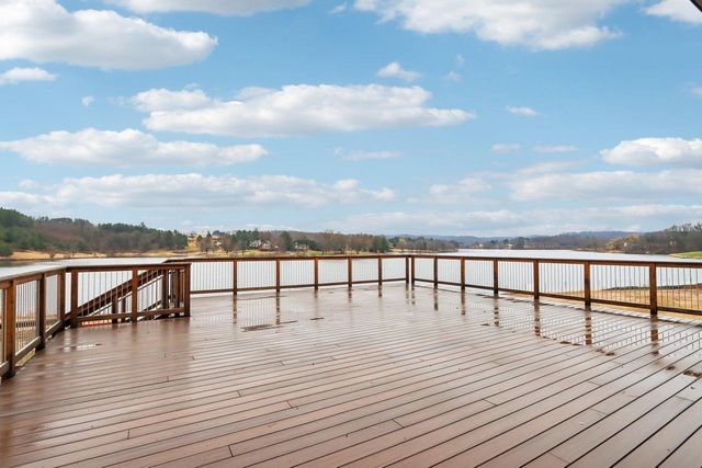 S1135 Rhine Drive, La Valle, WI 53941