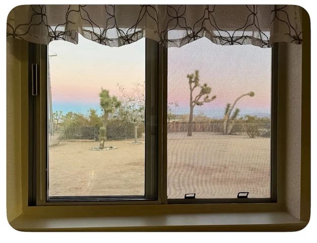 3893 Manchester Avenue, Yucca Valley, CA 92284