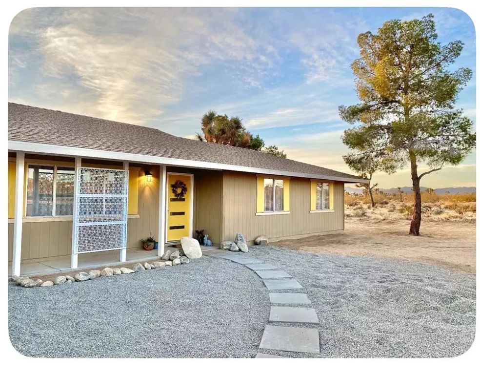3893 Manchester Avenue, Yucca Valley, CA 92284