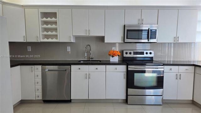 18051 Biscayne Blvd 1204, Aventura, FL 33160