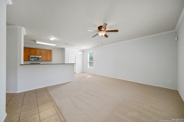 109 STAMPEDE RNCH, Selma, TX 78154