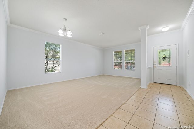 109 STAMPEDE RNCH, Selma, TX 78154