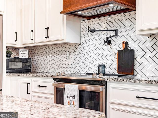 190 E Burnt Church Road, Lakeland, GA 31635