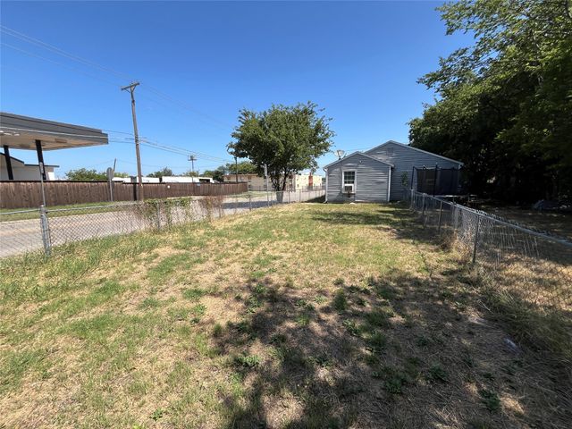 2223 Houston Street, Grand Prairie, TX 75050