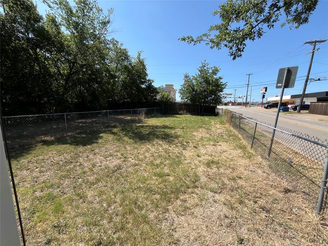 2223 Houston Street, Grand Prairie, TX 75050