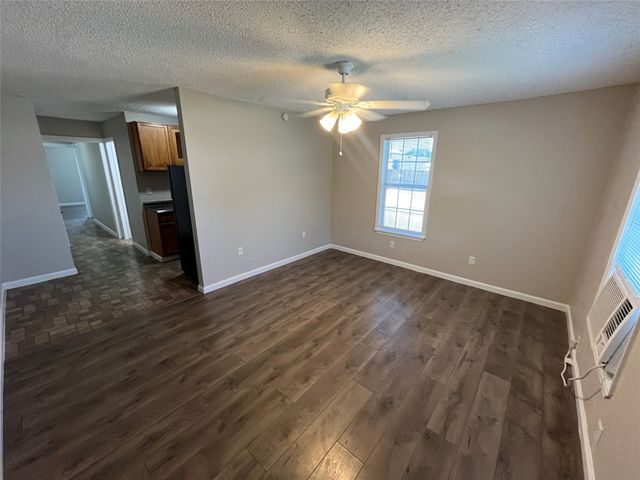 2223 Houston Street, Grand Prairie, TX 75050