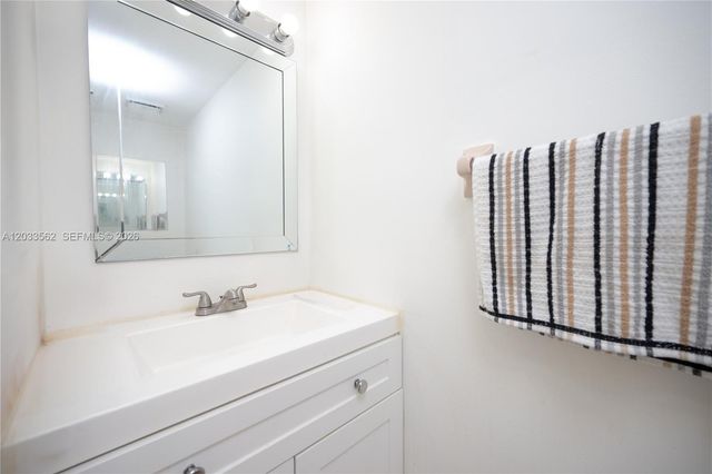 1255 W 53rd Street 306, Hialeah, FL 33012